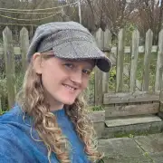 Two Sisters Tweed cap hat 57cm image 2