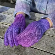 Hand dyed gloves - S image 2