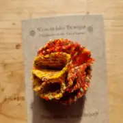 Three Sisters Tweed pin brooch image 1