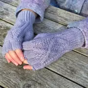 Hand dyed fingerless gloves M image 2