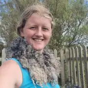 Felted wool collar - gotland image 2