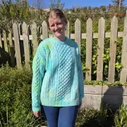 Hand dyed heritage wool jumper L image 3