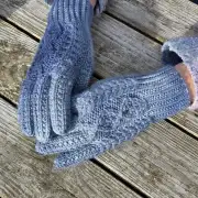 Hand dyed gloves - M image 1
