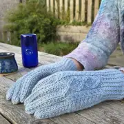 Hand dyed gloves - M image 1