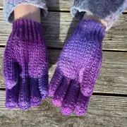 Hand dyed gloves - S image 4