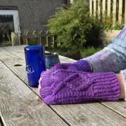 Hand dyed fingerless gloves M image 1