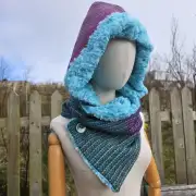 Two Sisters Tweeds Hooded scarf image 7