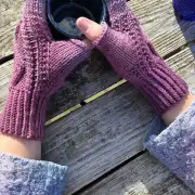 Hand dyed fingerless gloves S image 3
