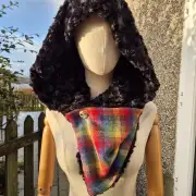 Amor Tweed Hooded scarf image 2