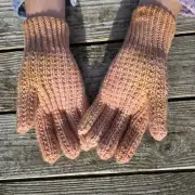 Hand dyed gloves - M image 3