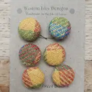 Amor Tweed Buttons image 1