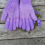 Hand dyed gloves - M image 4