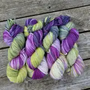 Thistle yarn: aran x 4 image 1