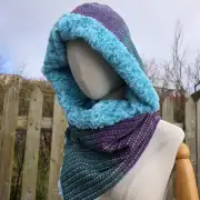 Two Sisters Tweeds Hooded scarf image 6