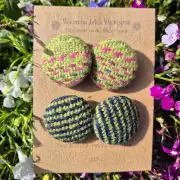 Two Sisters Tweed buttons - Aurora image 1