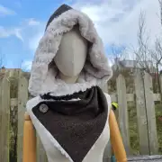 Two Sisters Tweed Hooded scarf image 7