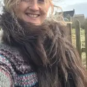 Sheepskin 'feather boa' image 9