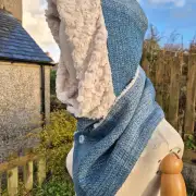 Three Sisters Tweed Hooded scarf image 4