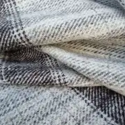 UistWool Tweed Throw image 2