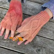 Hand dyed fingerless gloves XS image 3