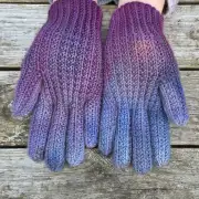 Hand dyed gloves - XS image 3