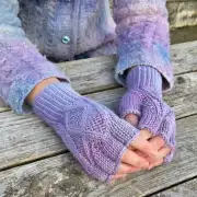 Hand dyed fingerless gloves M image 1
