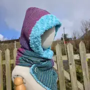 Two Sisters Tweeds Hooded scarf image 3