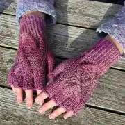 Hand dyed fingerless gloves M image 1