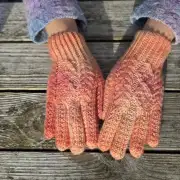 Hand dyed gloves - M image 4