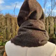 Three Sisters Tweed Hooded scarf image 4