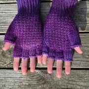 Hand dyed fingerless gloves M image 6