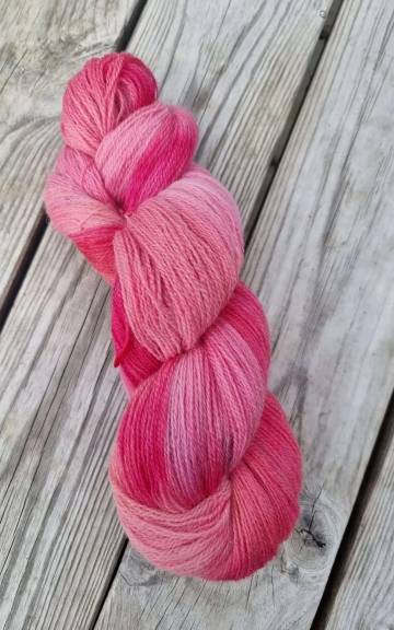 Hand-Dyed Yarn: Bluefaced Leicester, lace