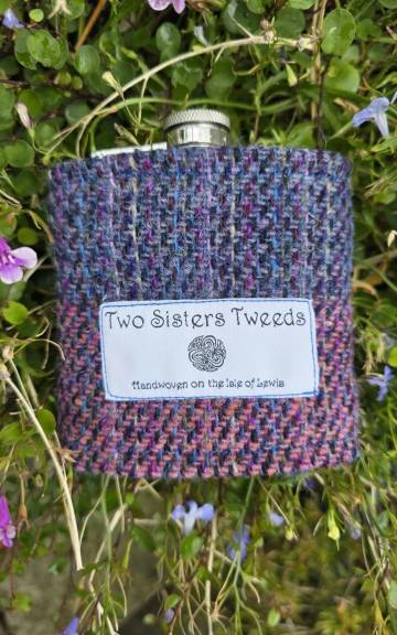 Hipflask with Two Sisters Tweed cover