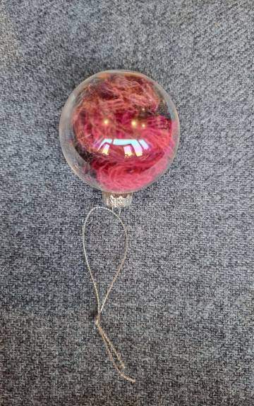 Yarn ends bauble