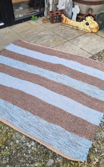 Handwoven pure wool rug