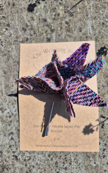 Tweed lapel pin brooch