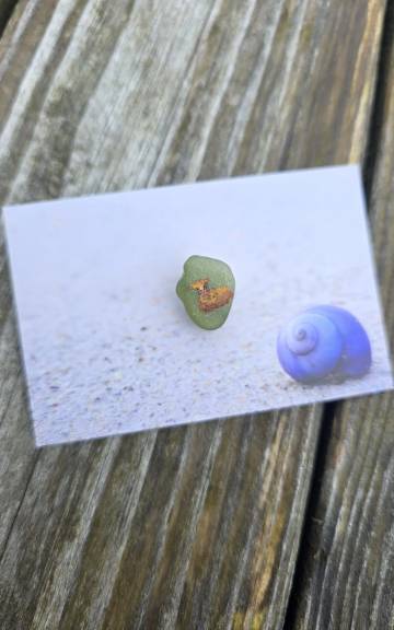 Painted sea glass pin badge