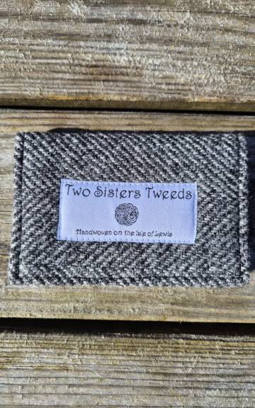 Two Sisters Tweed Card Holder