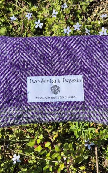 Two Sisters Tweed Zip Purse