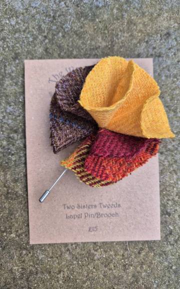 Tweed lapel pin brooch