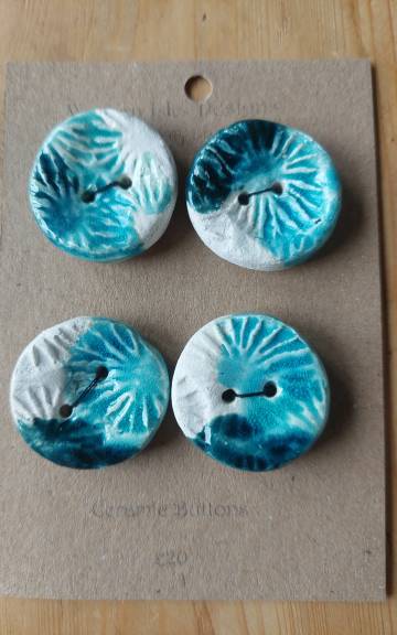 Ceramic buttons x4