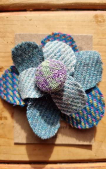 Tweed flower brooch