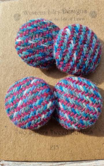Three Sisters Tweed buttons - 1 5
