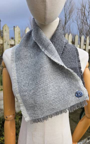 Two Sisters Tweed Neckwarmer gotland