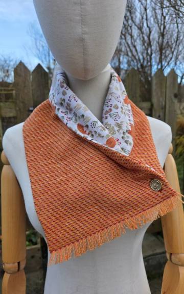 Two Sisters lambswool Tweed neck warmer