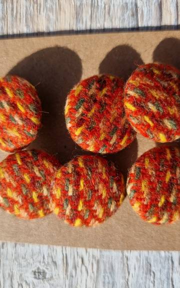 Three Sisters Tweed Buttons - 5 3