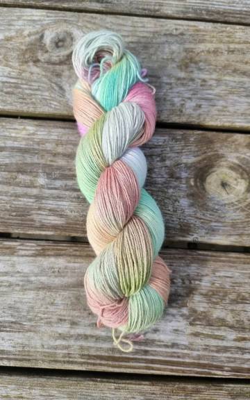Hand-Dyed Yarn: Baby Alpaca & silk, 4 ply