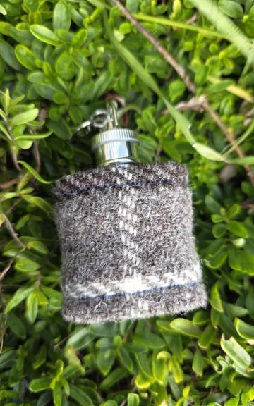 Hipflask keyring with Harris Tweed cover