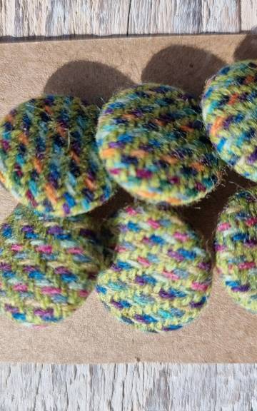 Three Sisters Tweed Buttons - 3 6
