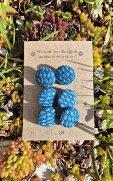 Three Sisters Tweed Buttons